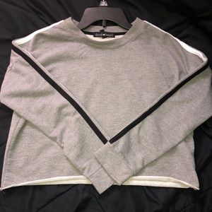 CROPPED GREY LONG SLEEVE TOP🌪